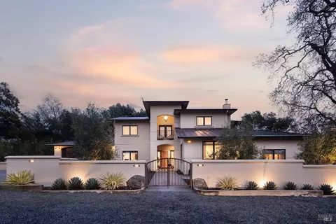 604 Coghlan Rd, Healdsburg, CA 95448