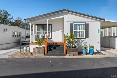 229 Wade Dr, Windsor, CA 95492