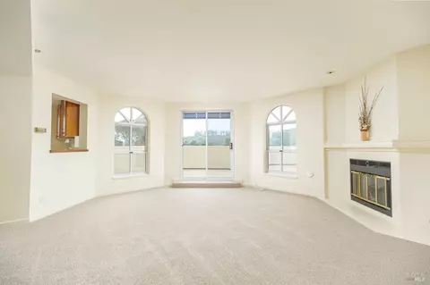 100 Thorndale Dr #401, San Rafael, CA 94903