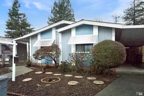 6 Westgate Cir, Santa Rosa, CA 95401