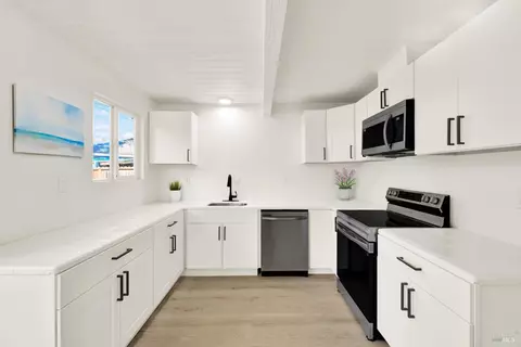 935 Palou St, Vallejo, CA 94591 photo 8