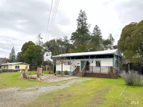 2036 West St, Ukiah, CA 95482