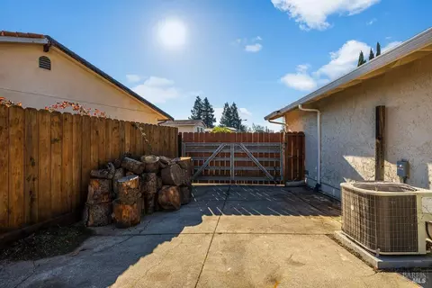 1355 Springfield Ct, Fairfield, CA 94534 photo 40