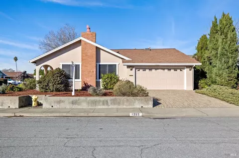 1255 Ponderosa Dr, Petaluma, CA 94954