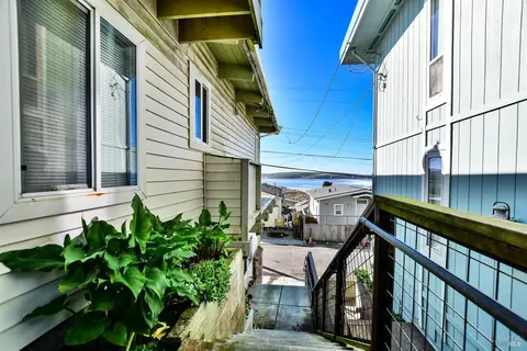34 Ocean View Ave, Dillon Beach, CA 94929 photo 16