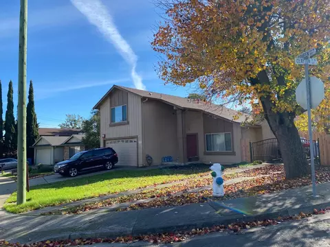 225 Goheen Cir, Vallejo, CA 94591 photo 2