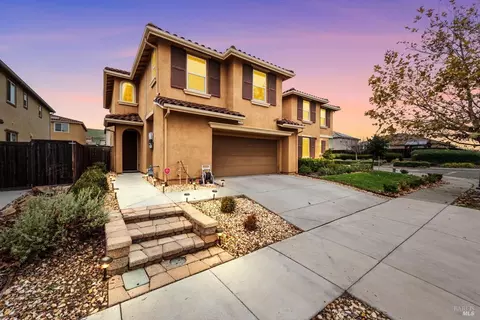 2544 Chuck Hammond Dr, Fairfield, CA 94533