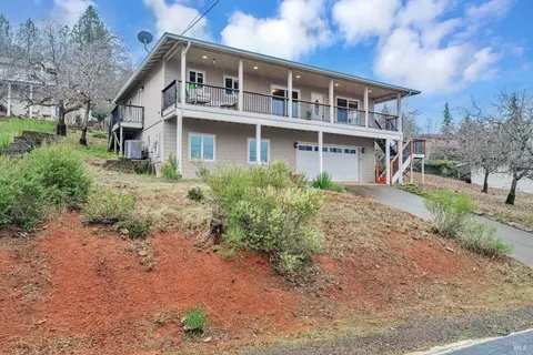3176 Edgewood Dr, Kelseyville, CA 95451