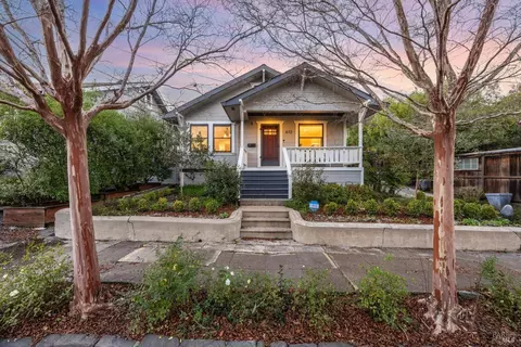 612 Prospect St, Petaluma, CA 94952
