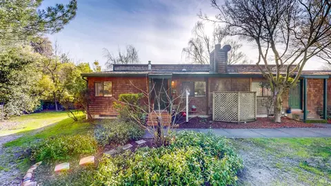 13 Pine Tree Cir, Cotati, CA 94931