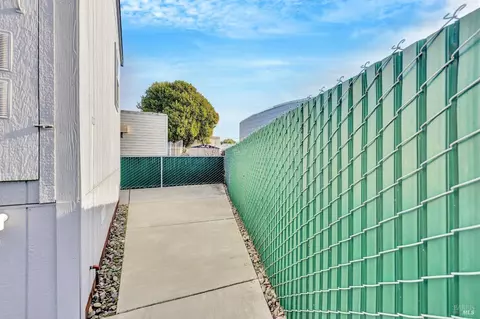 61 Dahlia Dr, Vallejo, CA 94589 photo 26