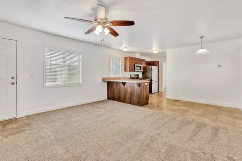 61 Dahlia Dr, Vallejo, CA 94589 photo 4