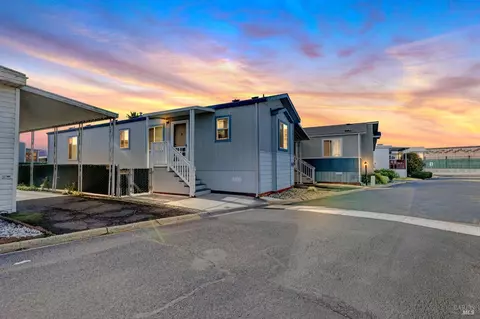 61 Dahlia Dr, Vallejo, CA 94589