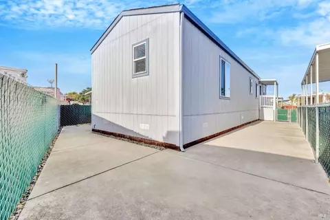 61 Dahlia Dr, Vallejo, CA 94589 photo 27