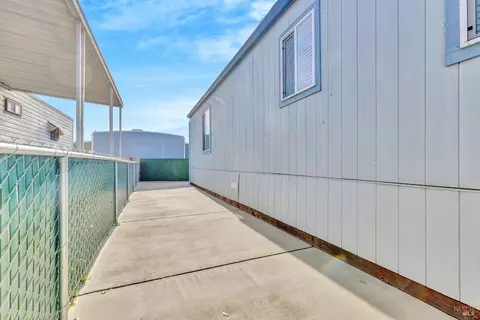 61 Dahlia Dr, Vallejo, CA 94589 photo 30