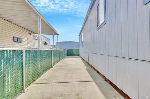 61 Dahlia Dr, Vallejo, CA 94589 photo 31