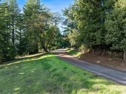 870 Holmes Ranch Rd, Philo, CA 95466 photo 13