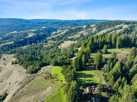 870 Holmes Ranch Rd, Philo, CA 95466 photo 2