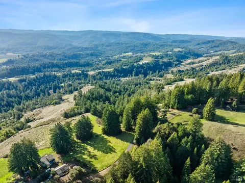 870 Holmes Ranch Rd, Philo, CA 95466 photo 3