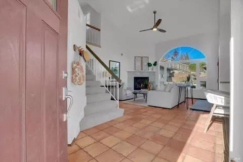 685 Rose Dr, Benicia, CA 94510