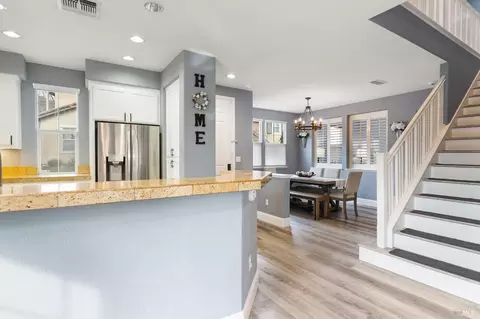 Entry Way - 6056 Ashwell Way, Vallejo, CA 94591 photo 2 of 8