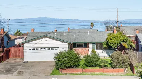 1140 Bay View Farm Rd, Pinole, CA 94564