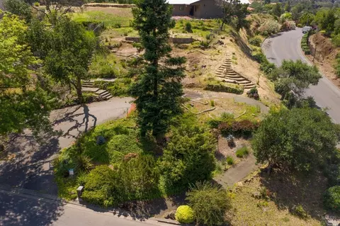 527 Westgate Dr, Napa, CA 94558 photo 3
