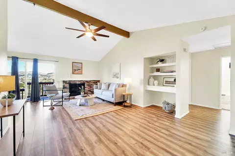 436 Phoenix Cir, Vallejo, CA 94589 photo 2