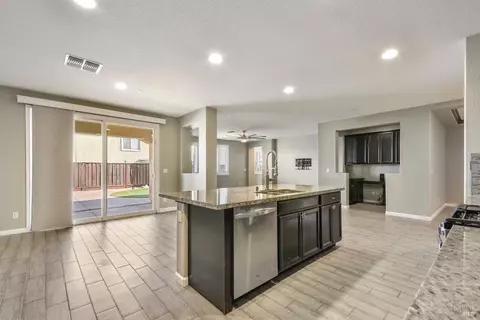 5236 Milton Smith Ln, Fairfield, CA 94533 photo 15