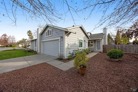 1624 Northstar Dr, Petaluma, CA 94954