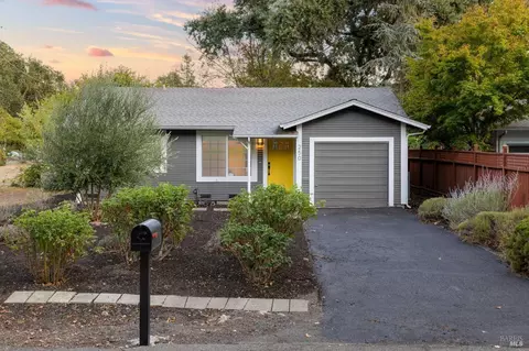 250 Maple Ave, Kenwood, CA 95452