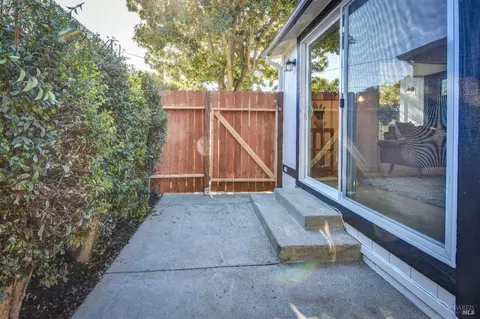 152 California St, Vallejo, CA 94590 photo 9