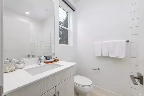1359 Pullman Way, Oakland, CA 94607 photo 12
