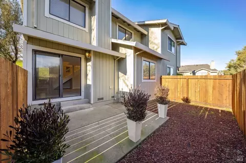 1 Rosewood Dr, Novato, CA 94947 photo 13
