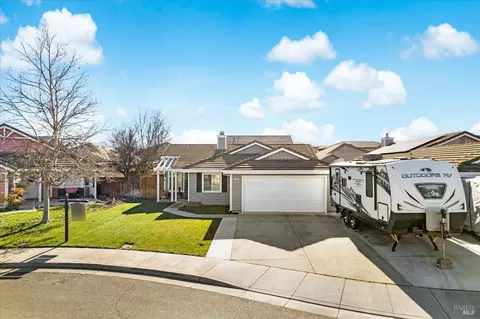 1150 Windmill Dr, Dixon, CA 95620