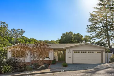 7 Vista Way, Fairfax, CA 94930