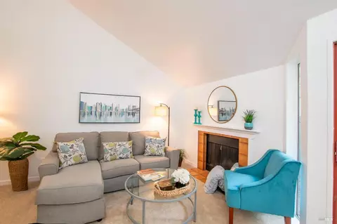 144 Courtyards E, Windsor, CA 95492