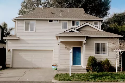 94 W Brookside Dr, Cloverdale, CA 95425