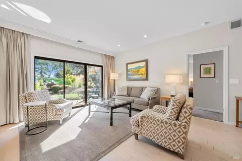 834 Augusta Cir, Napa, CA 94558 photo 3