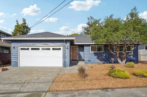 58 Spindrift Psge, Corte Madera, CA 94925