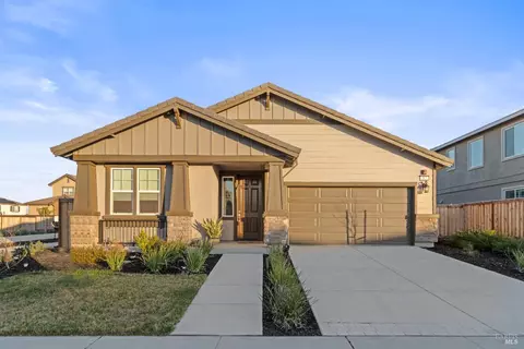 513 Kingbird Cir, Vacaville, CA 95688