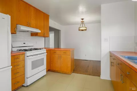 113 Hermosa Ave, Vallejo, CA 94589 photo 12