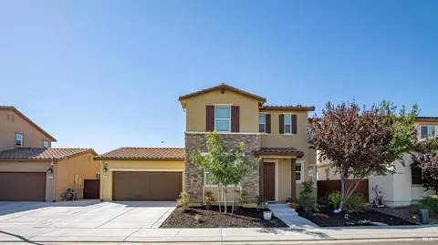 324 Jasmine Dr, Vacaville, CA 95687