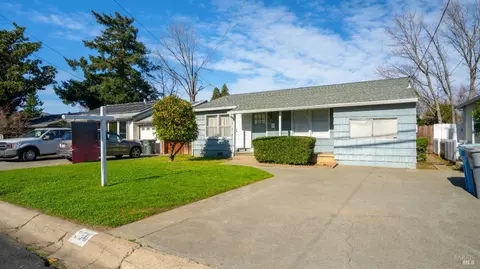 350 Walnut Ave, Vacaville, CA 95688 photo 2