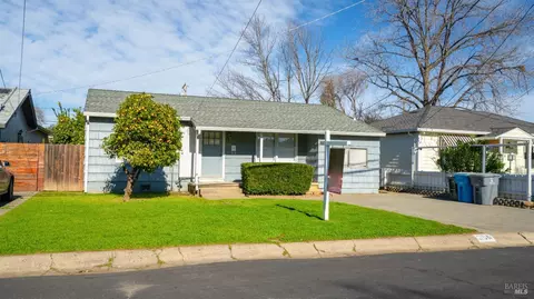 350 Walnut Ave, Vacaville, CA 95688 photo 3
