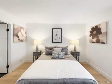 Bedroom - 192 Cypress Pl, Sausalito, CA 94965 photo 4 of 13