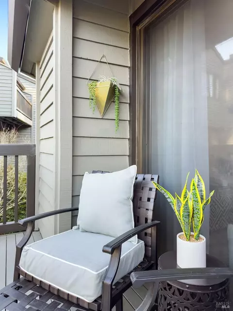 Exterior - 192 Cypress Pl, Sausalito, CA 94965 photo 7 of 19
