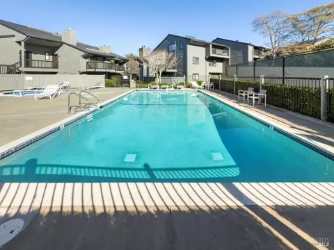 Exterior - 192 Cypress Pl, Sausalito, CA 94965 photo 16 of 19