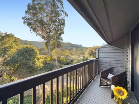 Exterior - 192 Cypress Pl, Sausalito, CA 94965 photo 8 of 19