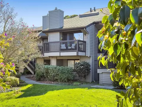 Exterior - 192 Cypress Pl, Sausalito, CA 94965 photo 12 of 19